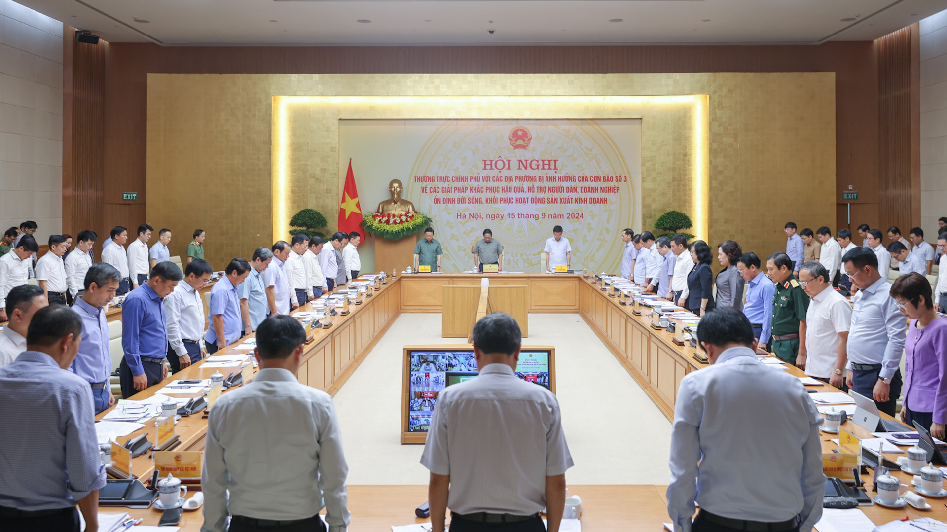 Thủ tướng chủ trì Hội nghị khắc phục hậu quả bão với 4 mục tiêu lớn- Ảnh 2. Thủ tướng chủ trì Hội nghị khắc phục hậu quả bão với 4 mục tiêu lớn- Ảnh 2.