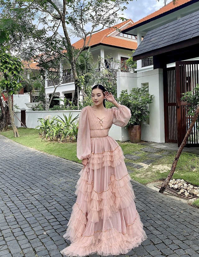 Gợi ý những mẫu váy dự tiệc giúp nàng đẹp tựa nữ thần- Ảnh 5. Gợi ý những mẫu váy dự tiệc giúp nàng đẹp tựa nữ thần- Ảnh 5.