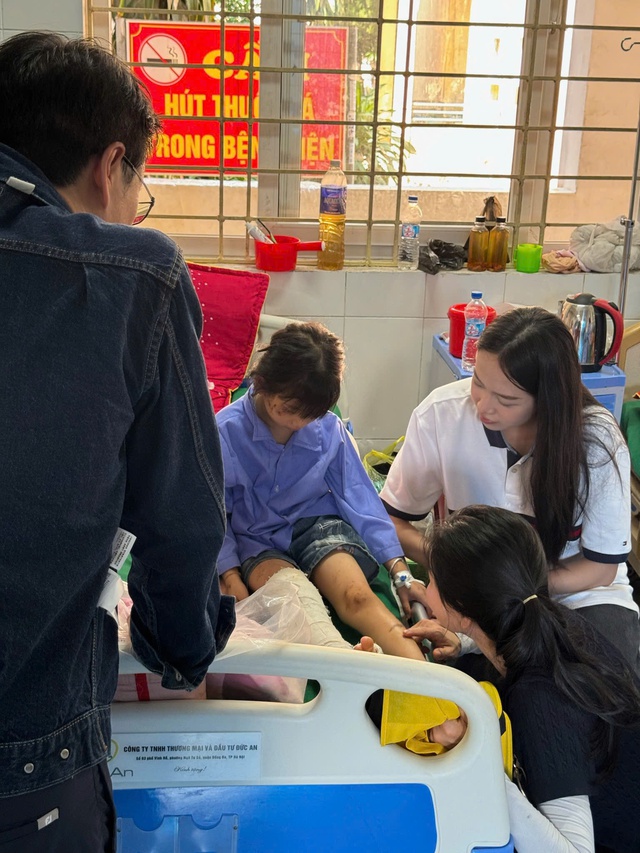 Sẻ chia với người dân thôn Làng Nủ sau bão lũ, sạt lở đất - Ảnh 2. Sẻ chia với người dân thôn Làng Nủ sau bão lũ, sạt lở đất - Ảnh 2.