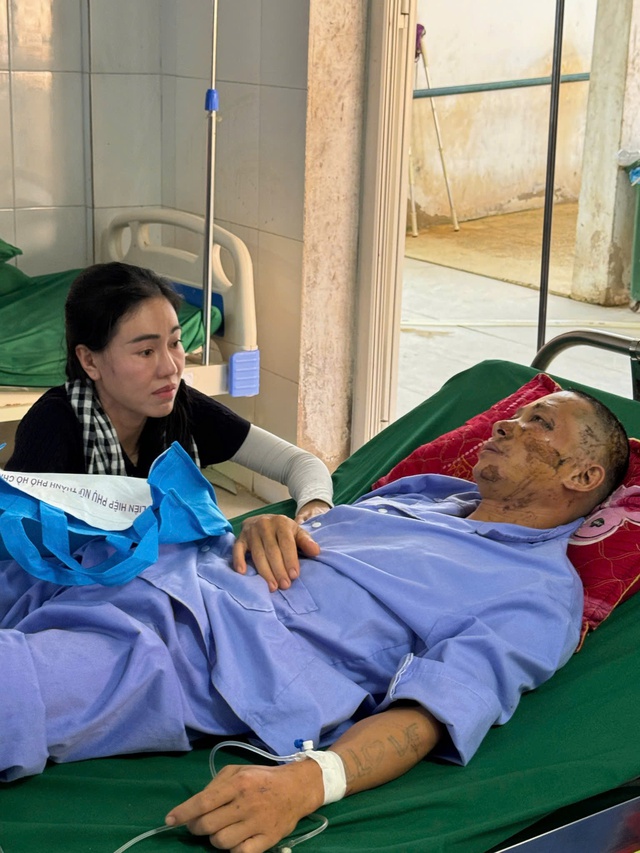 Sẻ chia với người dân thôn Làng Nủ sau bão lũ, sạt lở đất - Ảnh 3. Sẻ chia với người dân thôn Làng Nủ sau bão lũ, sạt lở đất - Ảnh 3.