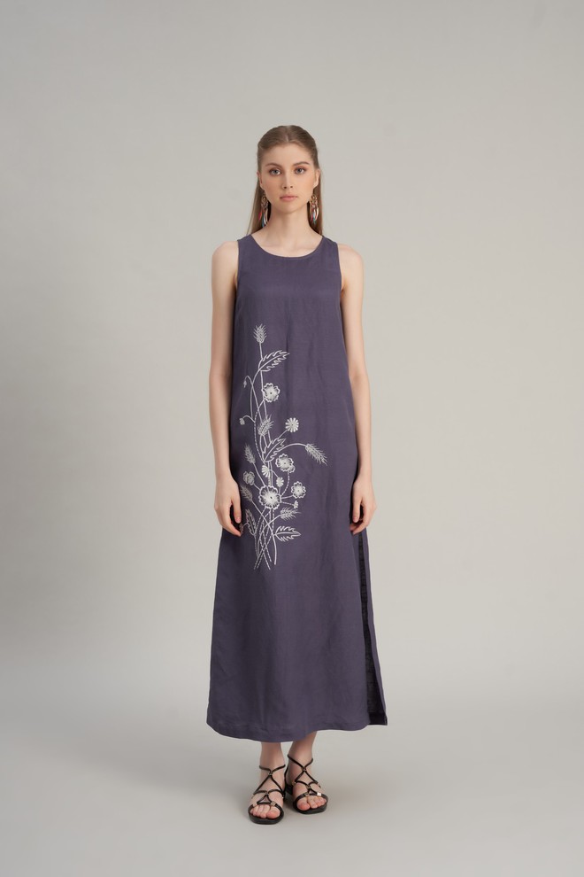 Váy suông linen, trang phục đa năng và thiết thực nhất tủ đồ- Ảnh 8. Váy suông linen, trang phục đa năng và thiết thực nhất tủ đồ- Ảnh 8.