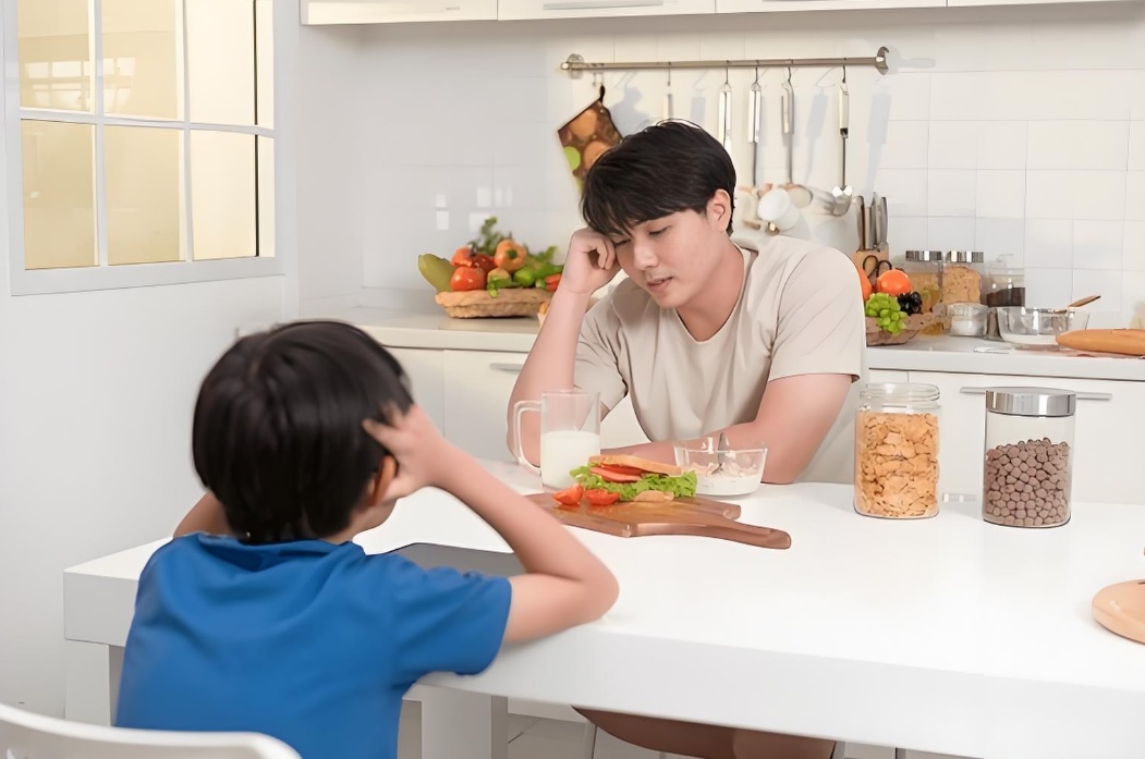 Tâm sự chua chát của người mẹ hành hạ con trai vì bị bắt nạt nơi công sở - 2 Tâm sự chua chát của người mẹ hành hạ con trai vì bị bắt nạt nơi công sở - 2