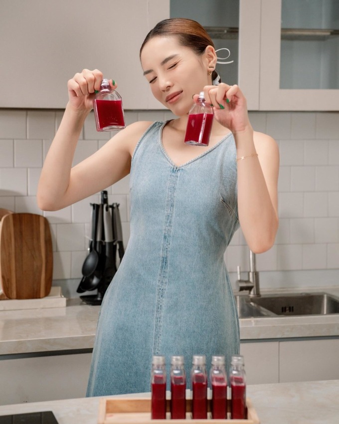 Ba thức uống giúp Kỳ Duyên có eo 60 cm hút mắt- Ảnh 10. Ba thức uống giúp Kỳ Duyên có eo 60 cm hút mắt- Ảnh 10.