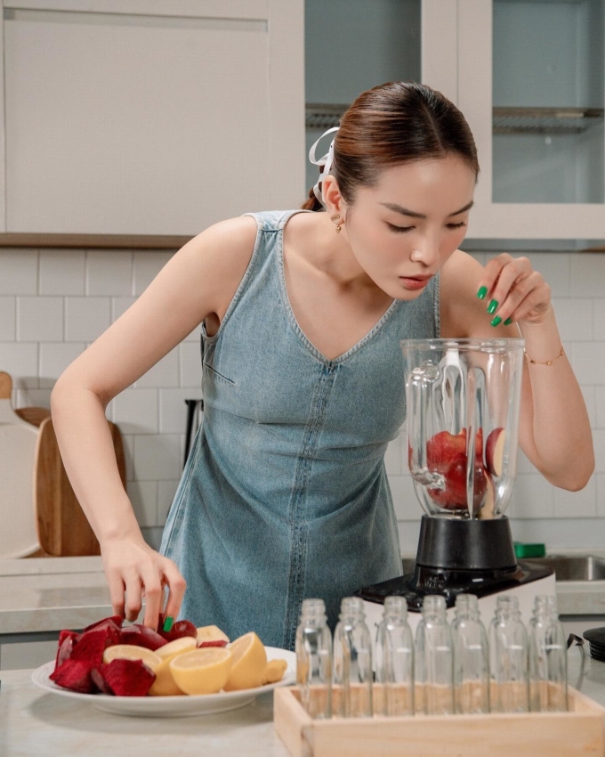 Ba thức uống giúp Kỳ Duyên có eo 60 cm hút mắt- Ảnh 11. Ba thức uống giúp Kỳ Duyên có eo 60 cm hút mắt- Ảnh 11.