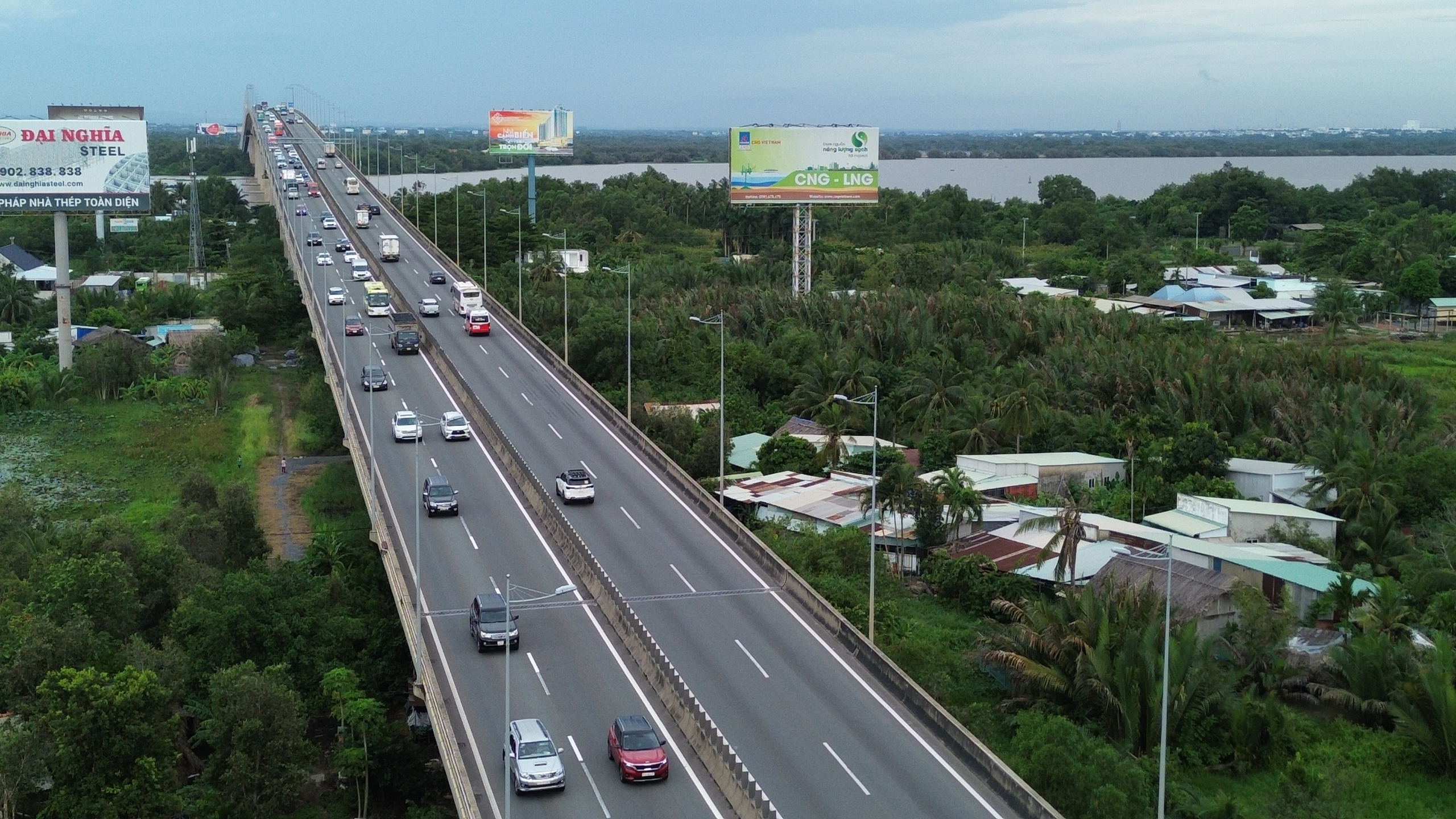 Sửa chữa cầu Long Thành vượt tiến độ, cao tốc sắp thông thoáng trở lại- Ảnh 3. Sửa chữa cầu Long Thành vượt tiến độ, cao tốc sắp thông thoáng trở lại- Ảnh 3.