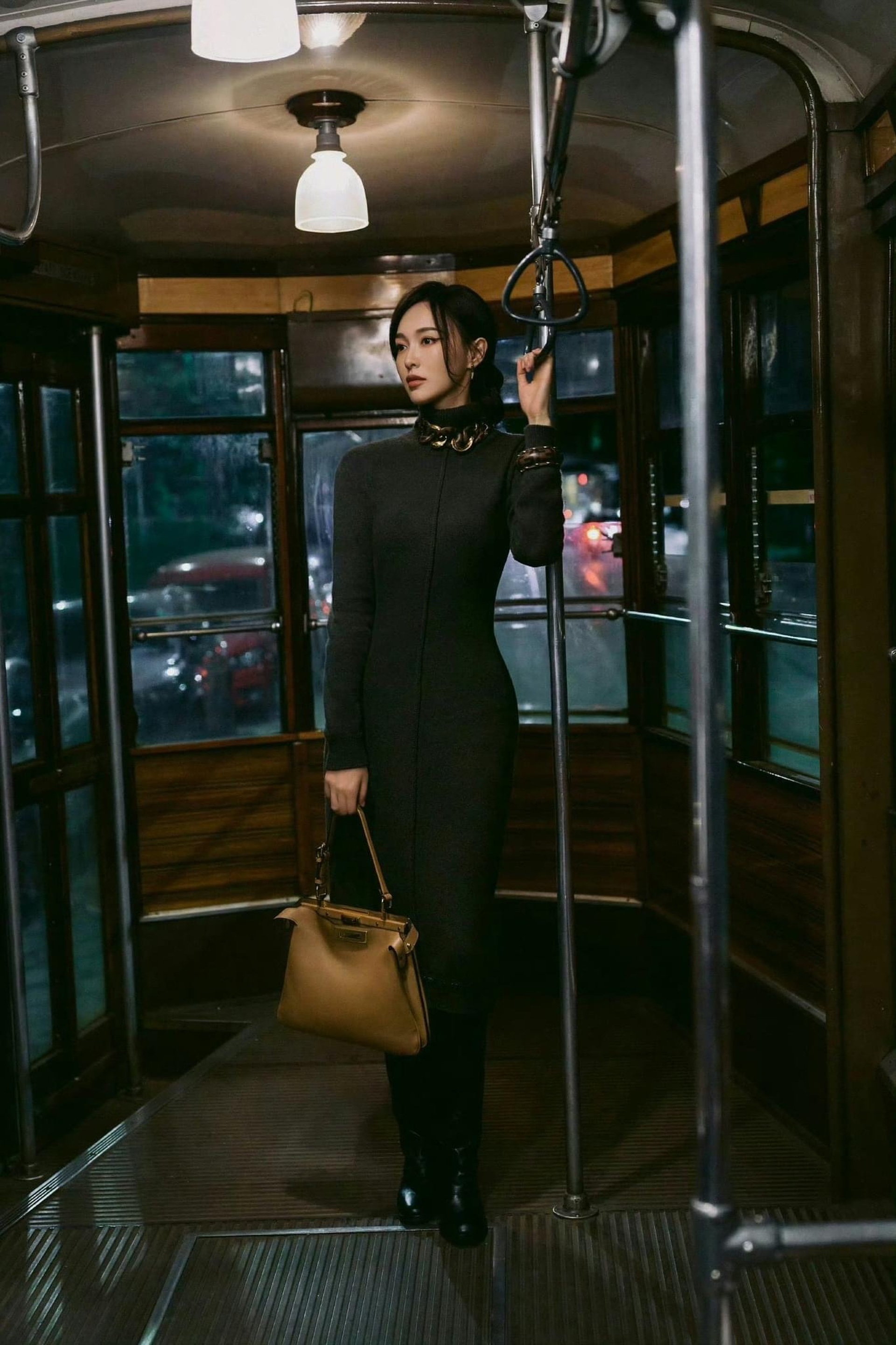 Châu Bùi, Quỳnh Anh Shyn bất ngờ đọ sắc với Song Hye Kyo tại Ý - 8 Châu Bùi, Quỳnh Anh Shyn bất ngờ đọ sắc với Song Hye Kyo tại Ý - 8