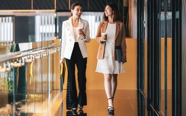 Trúng số, người đàn ông dành tặng vợ điều đặc biệt- Ảnh 3. 8 đặc điểm đắt giá chỉ có ở người EQ cao