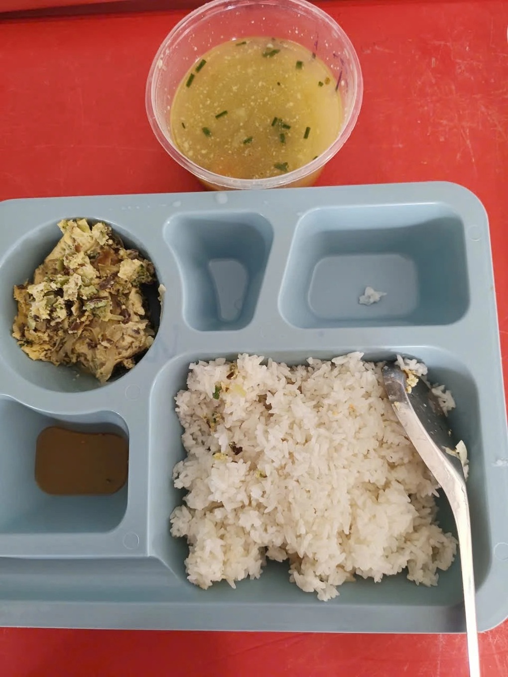 Suất ăn trưa của giáo viên mầm non: Bữa ăn bị lãng quên - 2 Suất ăn trưa của giáo viên mầm non: Bữa ăn bị lãng quên - 2