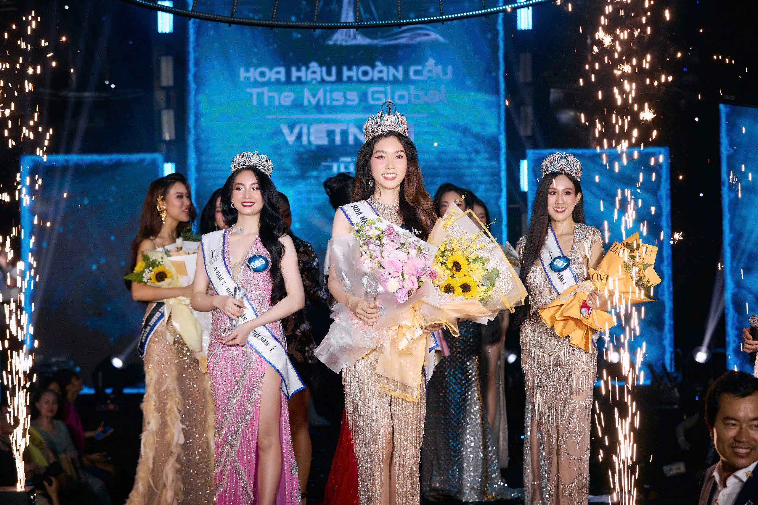 Hoa hậu Hoàn cầu Việt Nam Dương Thanh Hà ấp ủ dự định học lên thạc sĩ- Ảnh 2. Hoa hậu Hoàn cầu Việt Nam Dương Thanh Hà ấp ủ dự định học lên thạc sĩ- Ảnh 2.