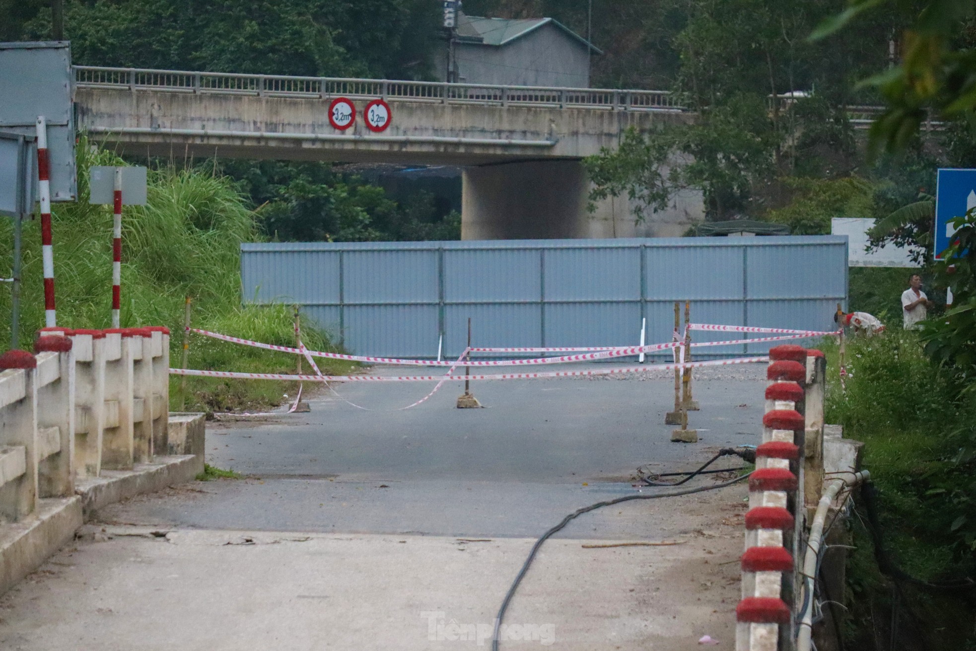 Đề nghị phá dỡ cầu bị sụt lún ở Hòa Bình, nhanh chóng xây cầu mới ảnh 6