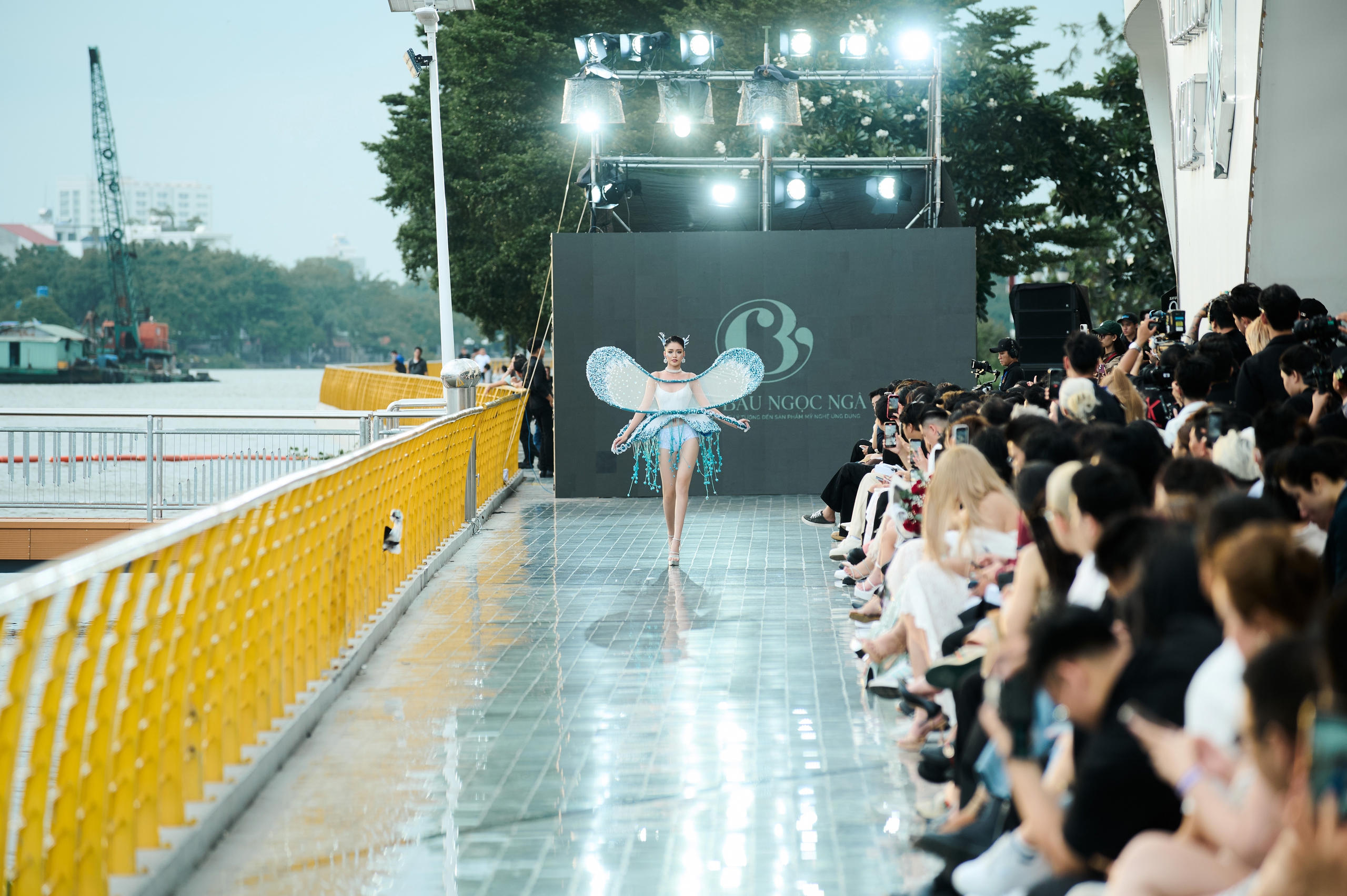 Á hậu Siêu quốc gia 2023 nói gì về vị trí trình diễn ở show thời trang?- Ảnh 2. Á hậu Siêu quốc gia 2023 nói gì về vị trí trình diễn ở show thời trang?- Ảnh 2.