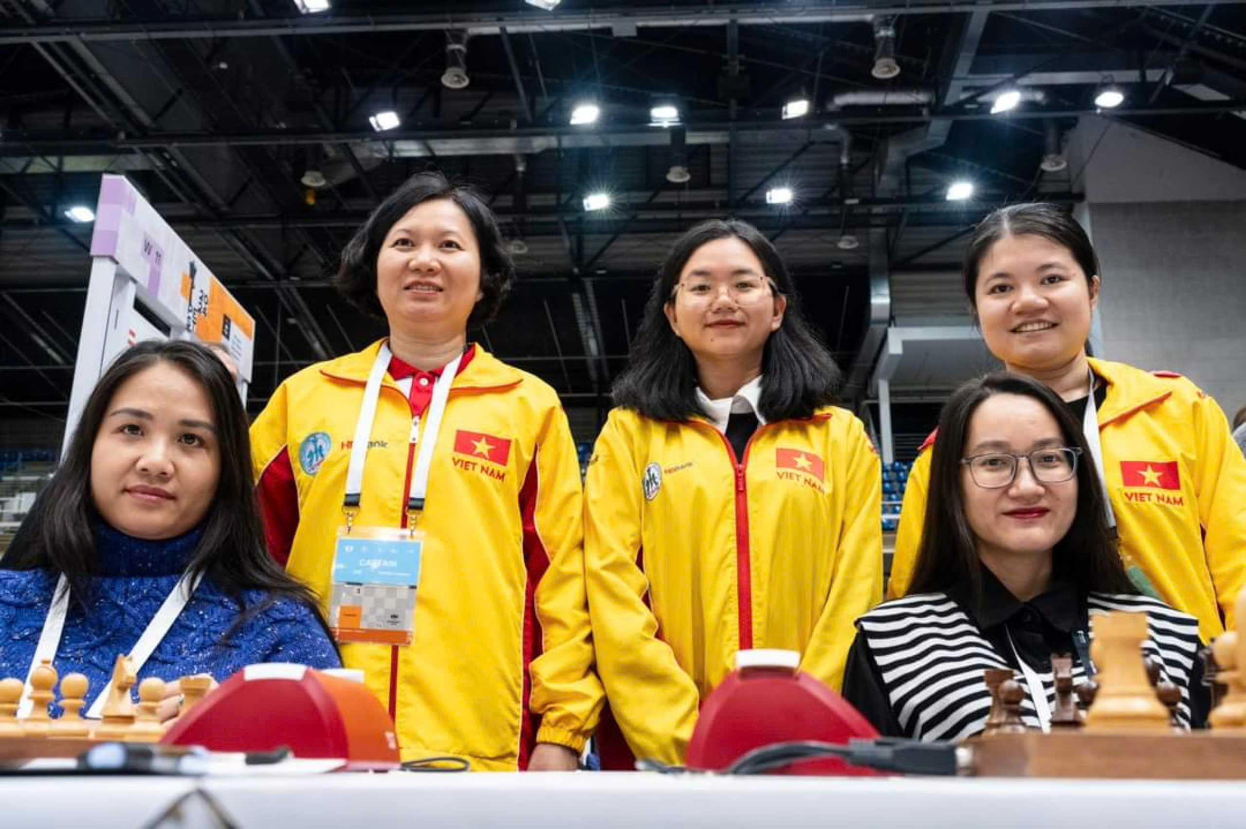Đội tuyển nữ cờ vua Việt Nam vùng lên mạnh mẽ ở Olympiad- Ảnh 2. Đội tuyển nữ cờ vua Việt Nam vùng lên mạnh mẽ ở Olympiad- Ảnh 2.