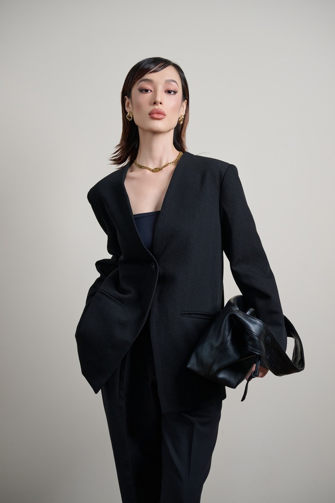 Đi làm đi chơi đều tiện nhờ bản phối từ áo vest, blazer thu đông- Ảnh 4. Đi làm đi chơi đều tiện nhờ bản phối từ áo vest, blazer thu đông- Ảnh 4.