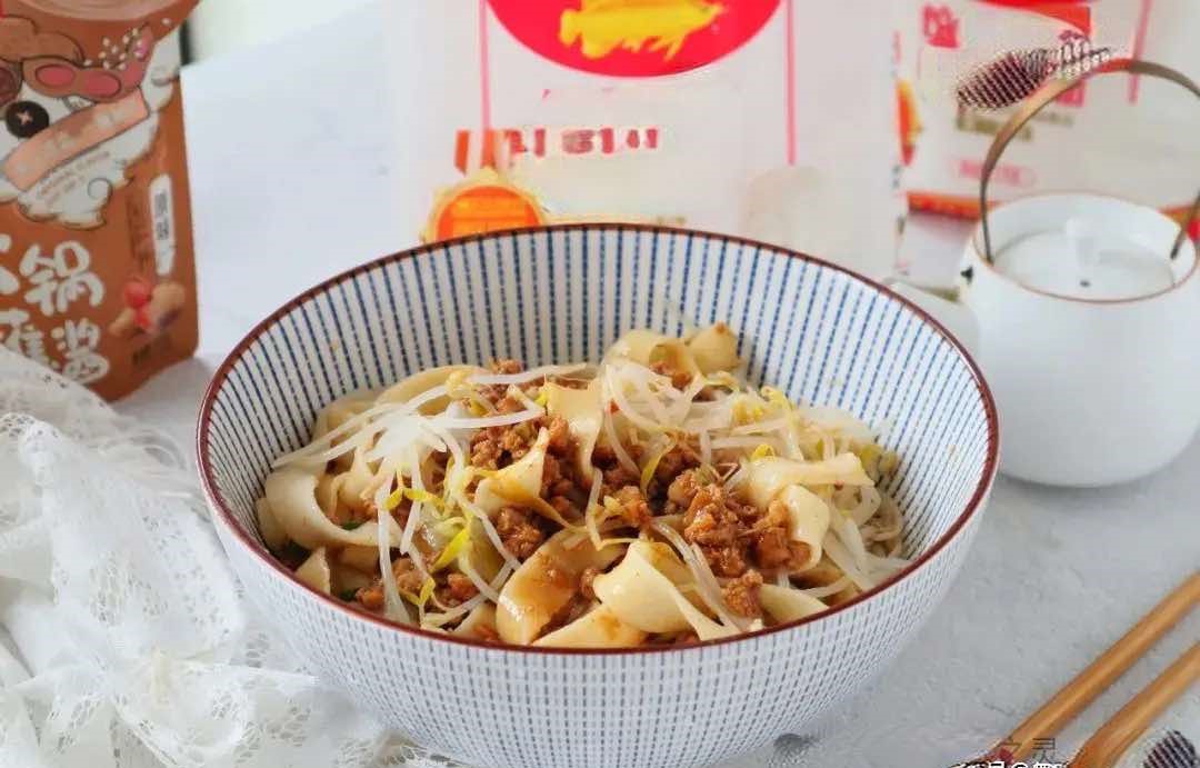 3 món mì với hương vị thơm ngon khác nhau: Học cách làm để mỗi ngày thêm 1 món ngon cho bữa sáng, trưa hoăc tối - Ảnh 11. 3 món mì với hương vị thơm ngon khác nhau: Học cách làm để mỗi ngày thêm 1 món ngon cho bữa sáng, trưa hoăc tối - Ảnh 11.