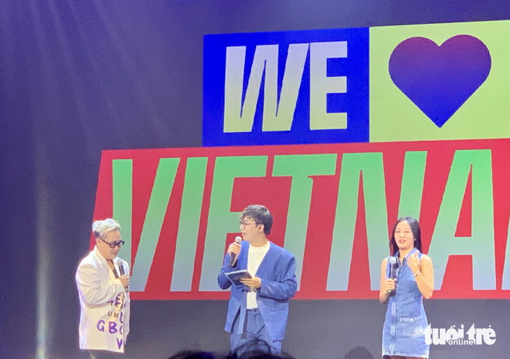 Văn Mai Hương, tlinh tặng vật phẩm bán đấu giá ủng hộ miền Bắc tại We Love Vietnam - Ảnh 3. Văn Mai Hương, tlinh tặng vật phẩm bán đấu giá ủng hộ miền Bắc tại We Love Vietnam - Ảnh 6.