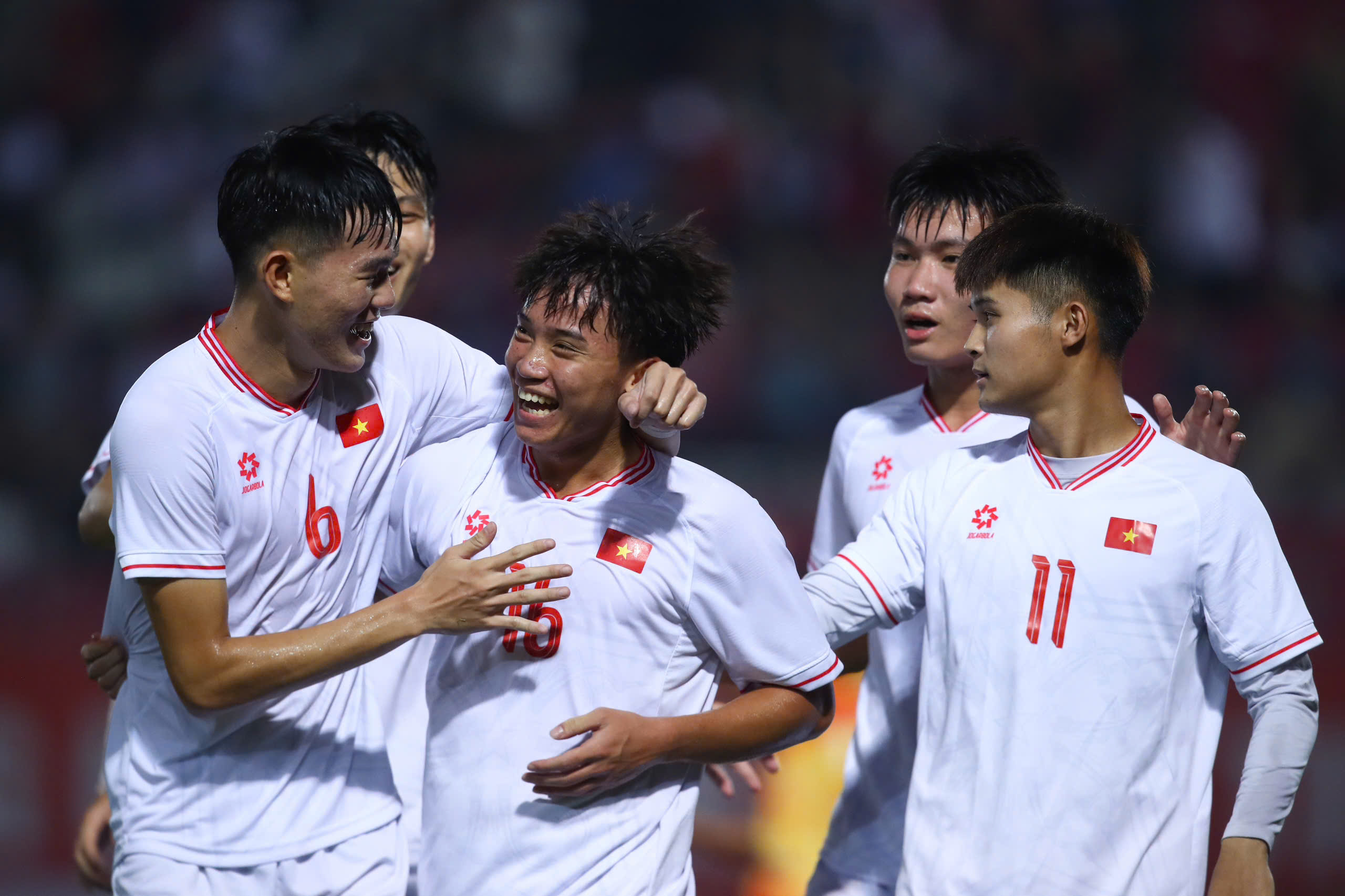Công Phương trình diễn siêu hạng, U.20 Việt Nam có chiến thắng 5 sao trước Bhutan- Ảnh 7. Công Phương trình diễn siêu hạng, U.20 Việt Nam có chiến thắng 5 sao trước Bhutan- Ảnh 7.