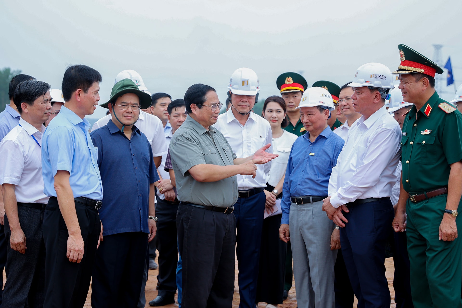 Thủ tướng: Đẩy nhanh tiến độ, cơ bản hoàn thành sân bay Long Thành vào cuối năm 2025- Ảnh 10. Thủ tướng: Đẩy nhanh tiến độ, cơ bản hoàn thành sân bay Long Thành vào cuối năm 2025- Ảnh 10.