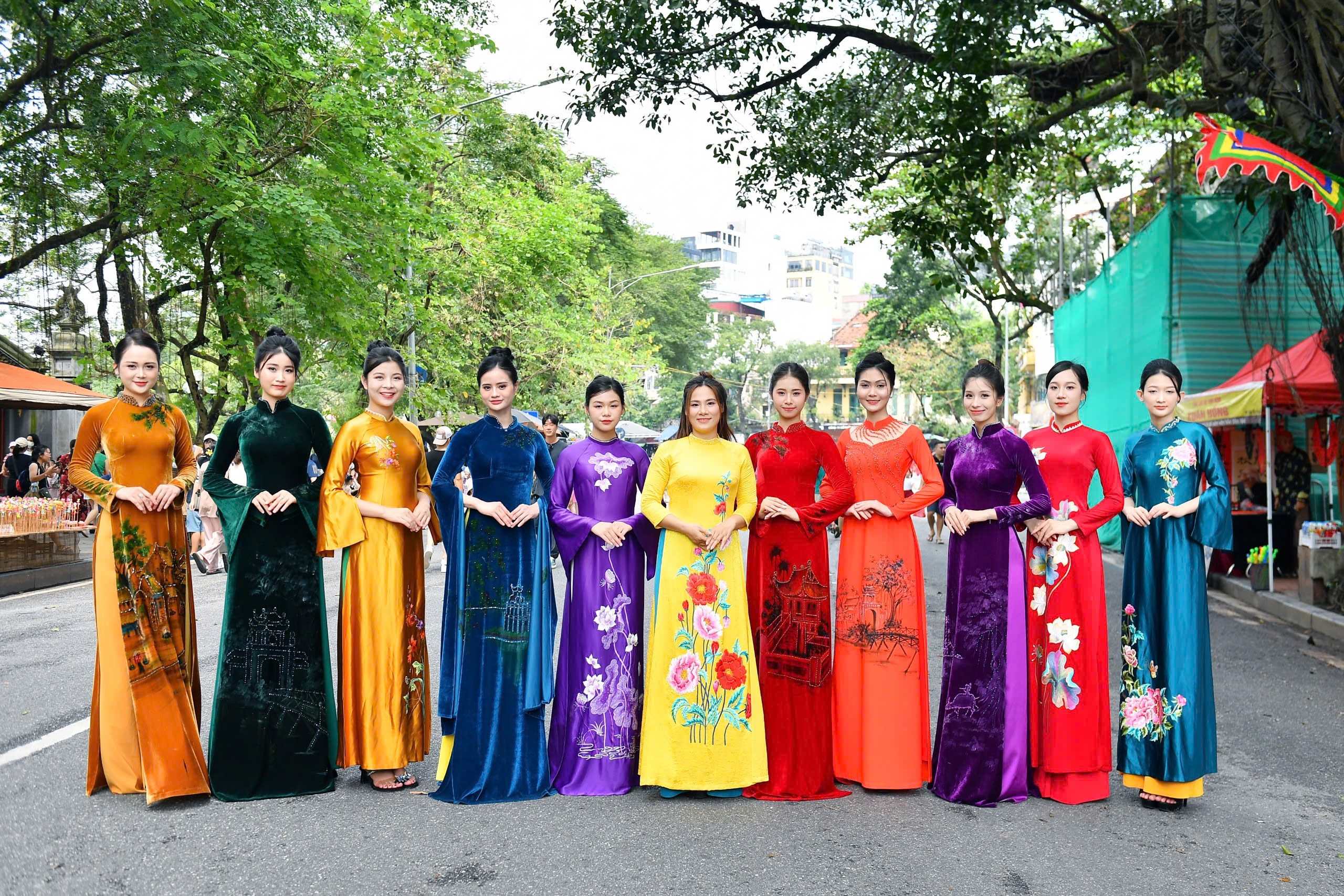Đặc sắc 'Dấu ấn mùa thu' trong Festival Thu Hà Nội - Ảnh 5. Đặc sắc 'Dấu ấn mùa thu' trong Festival Thu Hà Nội - Ảnh 5.