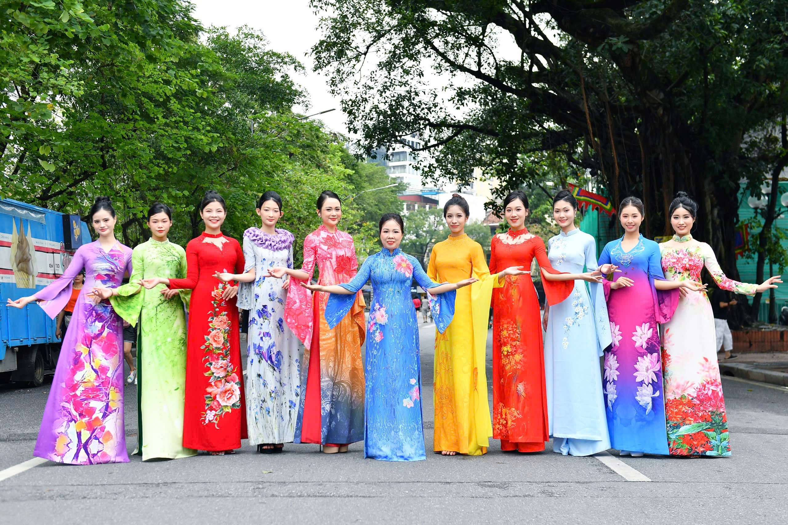 Đặc sắc 'Dấu ấn mùa thu' trong Festival Thu Hà Nội - Ảnh 8. Đặc sắc 'Dấu ấn mùa thu' trong Festival Thu Hà Nội - Ảnh 8.