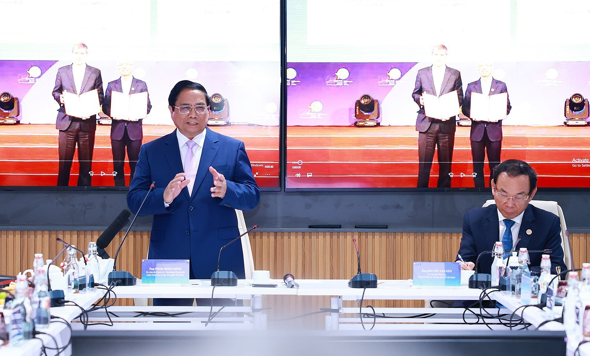 Doanh nghiệp kiến nghị với Thủ tướng 'TP.HCM sẽ là trung tâm AI của thế giới' - Ảnh 3. Doanh nghiệp kiến nghị với Thủ tướng 'TP.HCM sẽ là trung tâm AI của thế giới' - Ảnh 3.