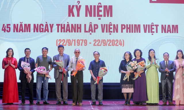 Viện Phim Việt Nam cần phải đảm bảo an toàn tuyệt đối kho phim nơi lưu trữ các tác phẩm điện ảnh, tư liệu về lịch sử- những di sản tư liệu quý của quốc gia, dân tộc Việt Nam - Ảnh 5. Viện Phim Việt Nam cần phải đảm bảo an toàn tuyệt đối kho phim nơi lưu trữ các tác phẩm điện ảnh, tư liệu về lịch sử- những di sản tư liệu quý của quốc gia, dân tộc Việt Nam - Ảnh 5.