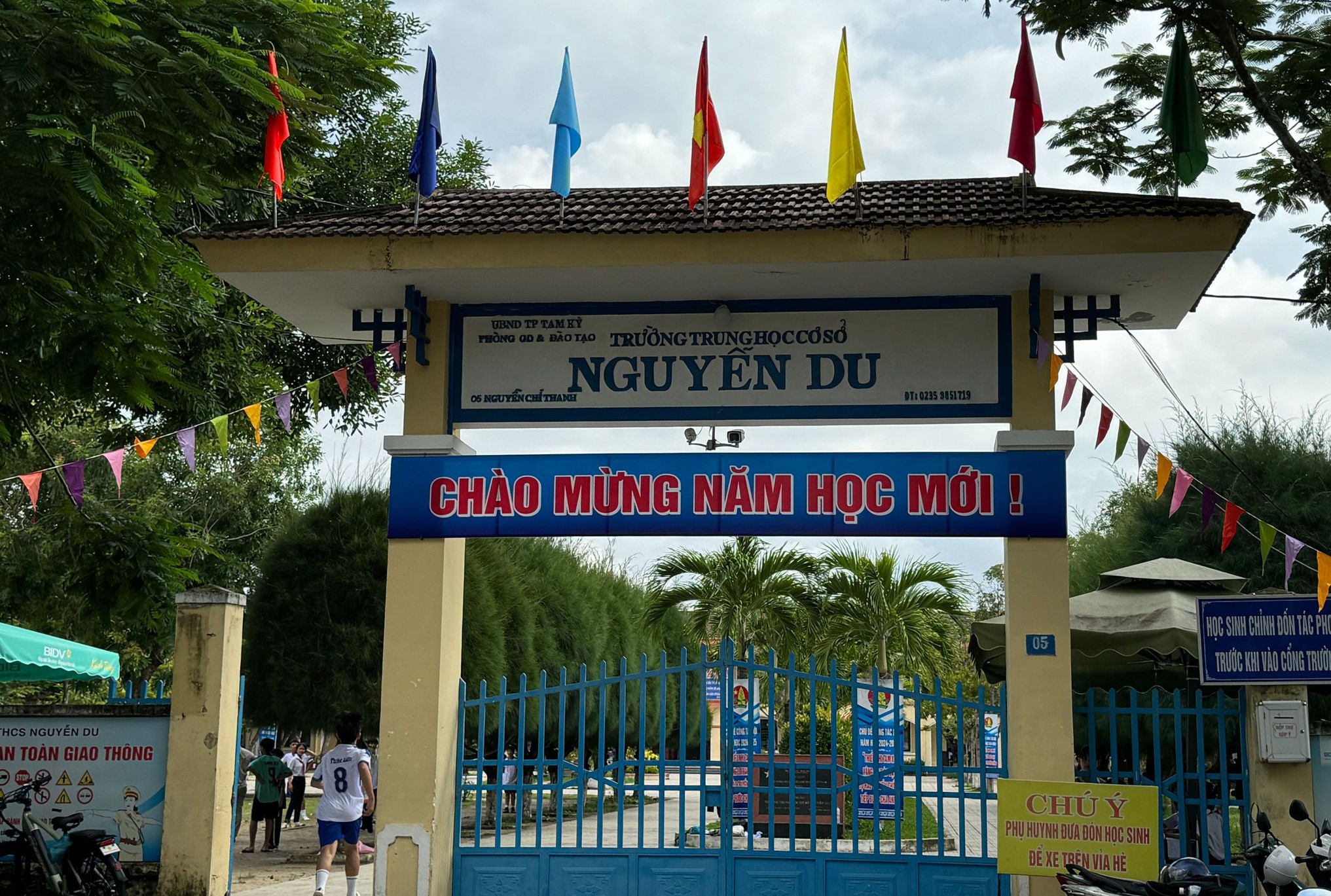 Phụ huynh xông vào lớp đánh học sinh: Phạt 8 triệu đồng- Ảnh 1. Phụ huynh xông vào lớp đánh học sinh: Phạt 8 triệu đồng- Ảnh 1.