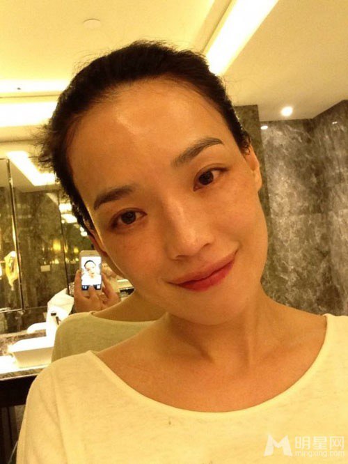 Ảnh hậu 50 tuổi vẫn có body vạn người mơ, chưa từng xuống sắc sau 30 năm vào showbiz- Ảnh 18. Ảnh hậu 50 tuổi vẫn có body vạn người mơ, chưa từng xuống sắc sau 30 năm vào showbiz- Ảnh 18.