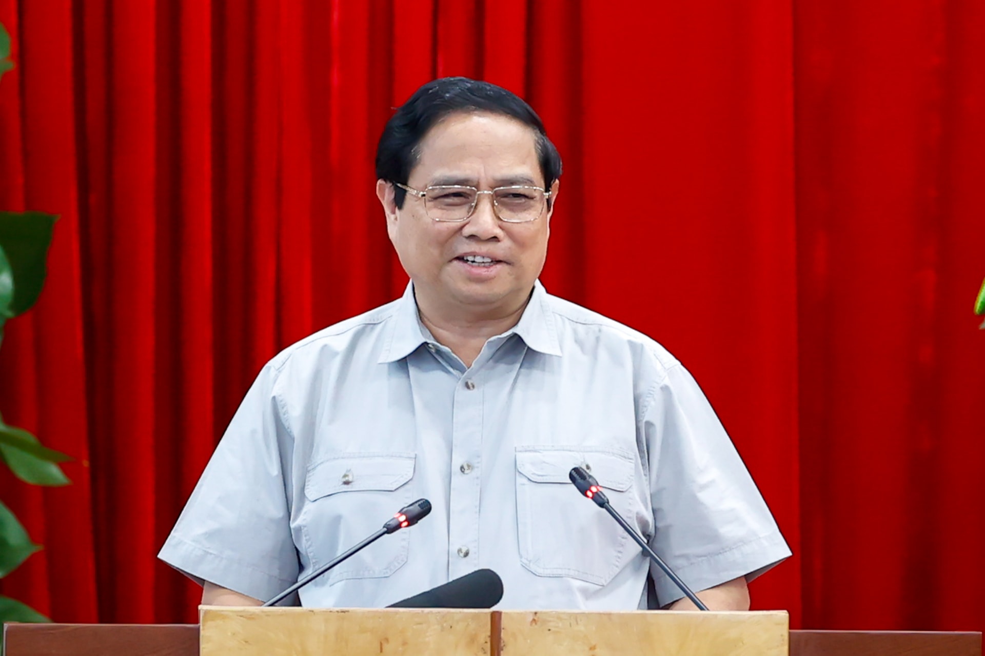 Thủ tướng: Bình Dương phải bứt phá hơn nữa, sớm trở thành thành phố trực thuộc Trung ương- Ảnh 2. Thủ tướng: Bình Dương phải bứt phá hơn nữa, sớm trở thành thành phố trực thuộc Trung ương- Ảnh 2.