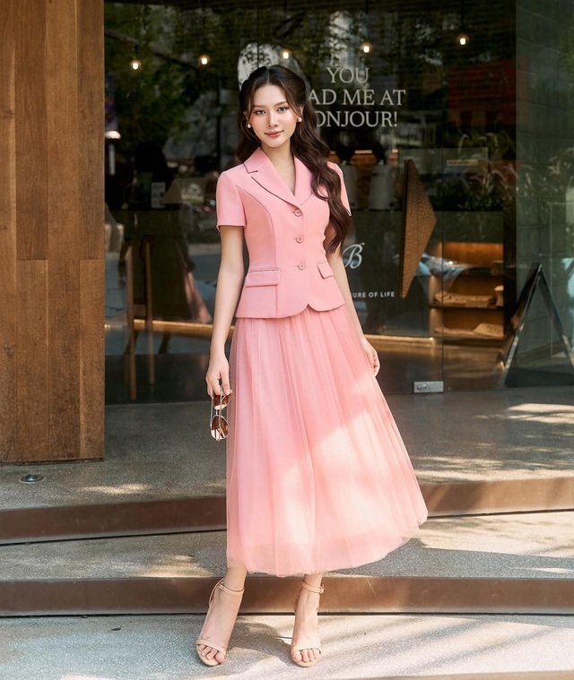 Thời trang công sở trở nên điệu đà nhờ những bản phối sau- Ảnh 8. Thời trang công sở trở nên điệu đà nhờ những bản phối sau- Ảnh 8.