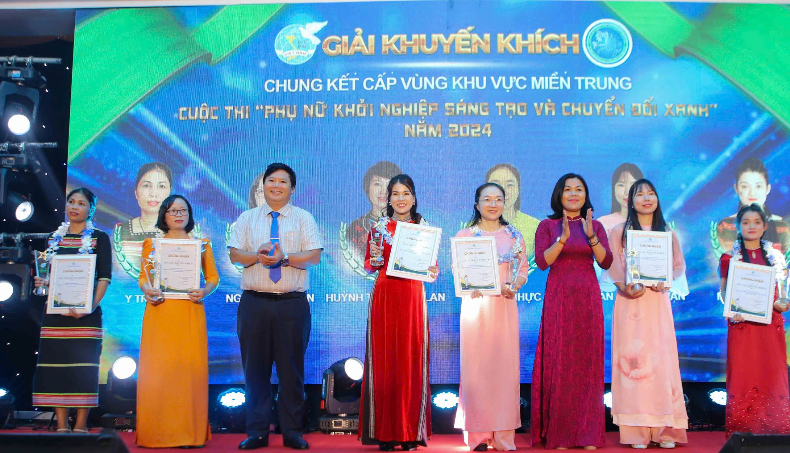 Hệ sinh thái dinh dưỡng từ nông sản xanh giành giải đặc biệt Cuộc thi phụ nữ khởi nghiệp cấp Vùng miền Trung năm 2024- Ảnh 5. Hệ sinh thái dinh dưỡng từ nông sản xanh giành giải đặc biệt Cuộc thi phụ nữ khởi nghiệp cấp Vùng miền Trung năm 2024- Ảnh 5.