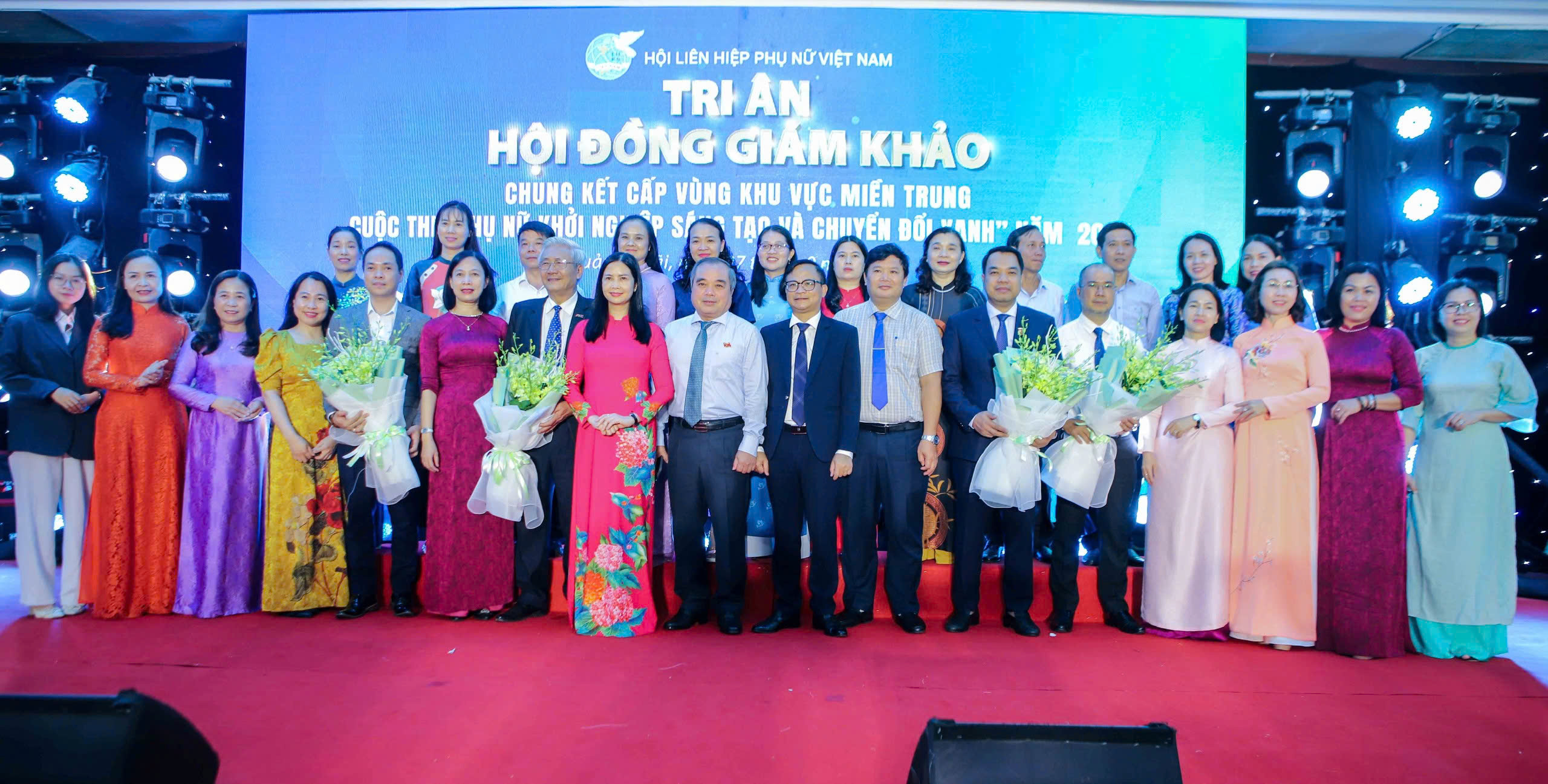 Hệ sinh thái dinh dưỡng từ nông sản xanh giành giải đặc biệt Cuộc thi phụ nữ khởi nghiệp cấp Vùng miền Trung năm 2024- Ảnh 9. Hệ sinh thái dinh dưỡng từ nông sản xanh giành giải đặc biệt Cuộc thi phụ nữ khởi nghiệp cấp Vùng miền Trung năm 2024- Ảnh 9.