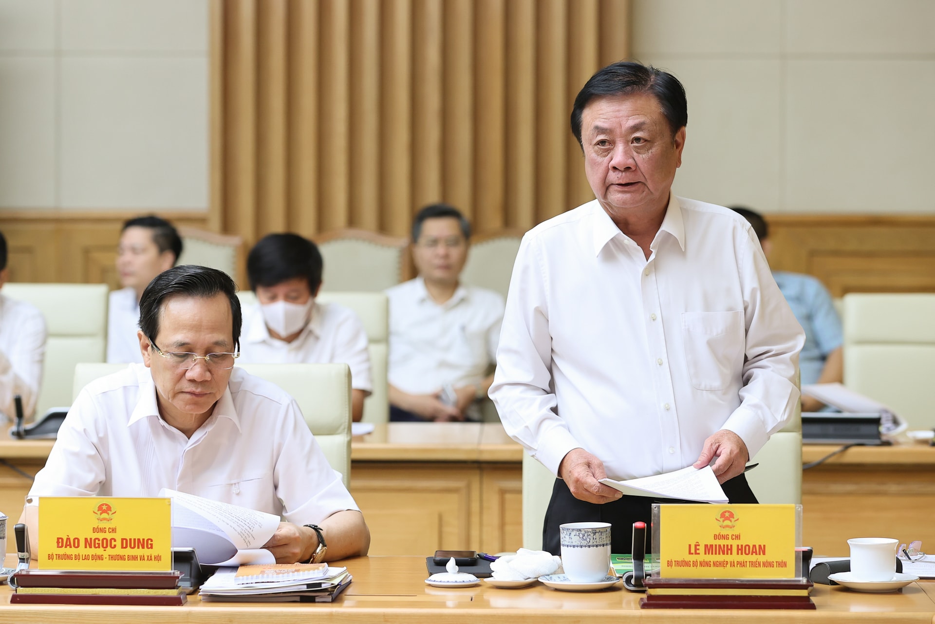 TỔNG THUẬT: Hội nghị sơ kết, đánh giá, rút kinh nghiệm về công tác phòng chống và khắc phục hậu quả bão số 3- Ảnh 3. TỔNG THUẬT: Hội nghị sơ kết, đánh giá, rút kinh nghiệm về công tác phòng chống và khắc phục hậu quả bão số 3- Ảnh 3.