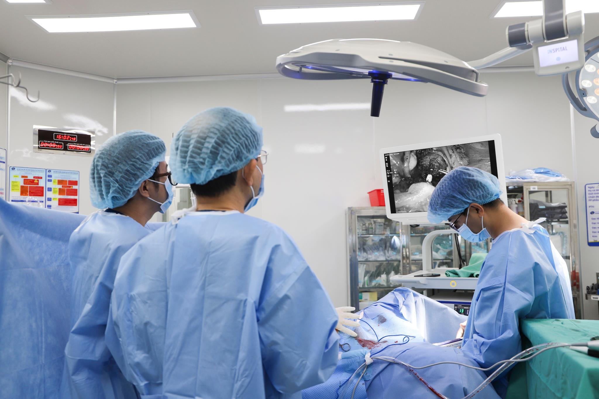 Một ca phẫu thuật điều trị bệnh lý tiêu hóa bằng phương pháp nội soi tại Bệnh viện đa khoa quốc tế Nam Sài Gòn Một ca phẫu thuật điều trị bệnh lý tiêu hóa bằng phương pháp nội soi tại Bệnh viện đa khoa quốc tế Nam Sài Gòn