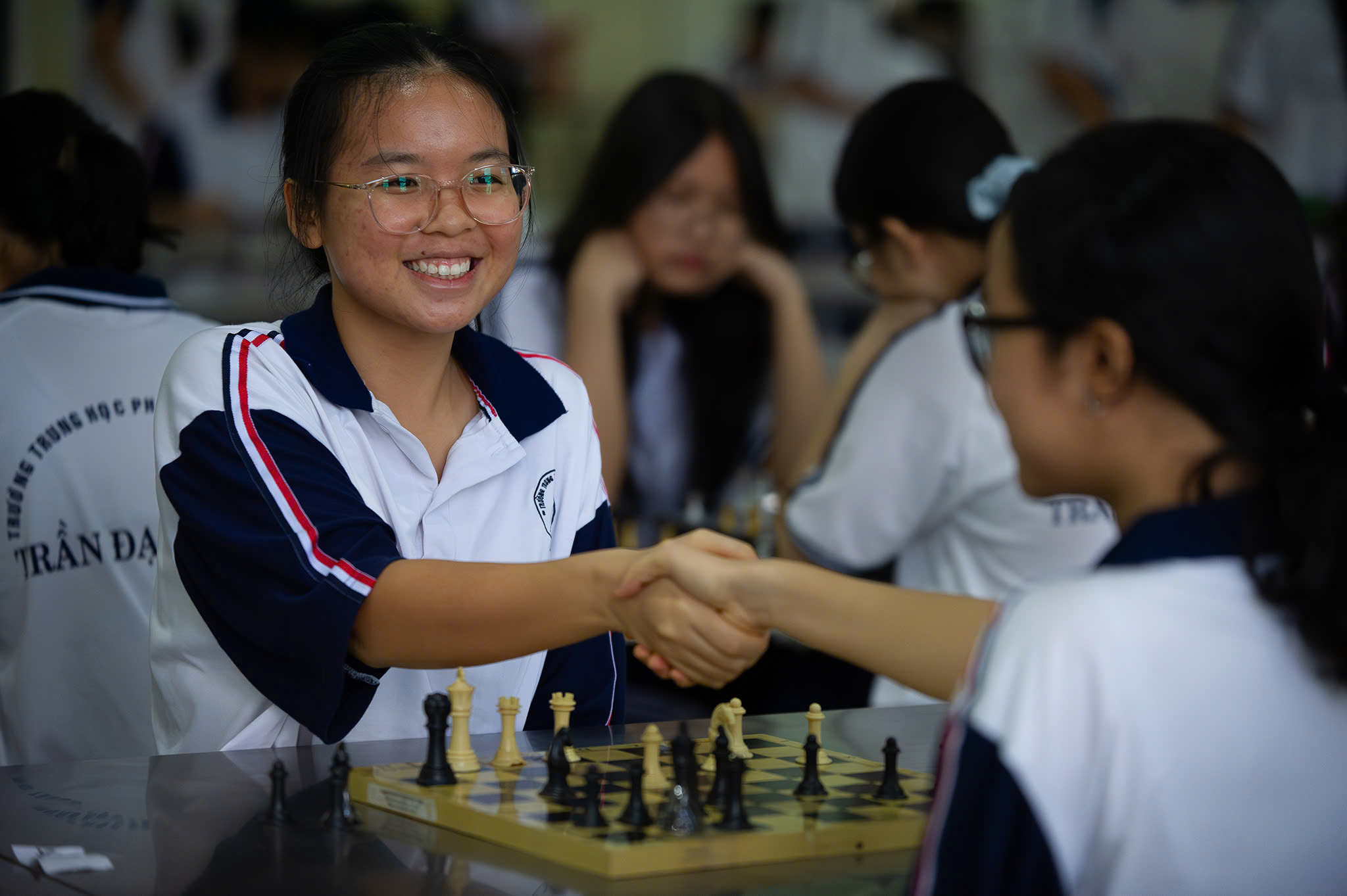 Bùng nổ hội thao TDTT Trường THPT chuyên Trần Đại Nghĩa- Ảnh 3. Bùng nổ hội thao TDTT Trường THPT chuyên Trần Đại Nghĩa- Ảnh 3.