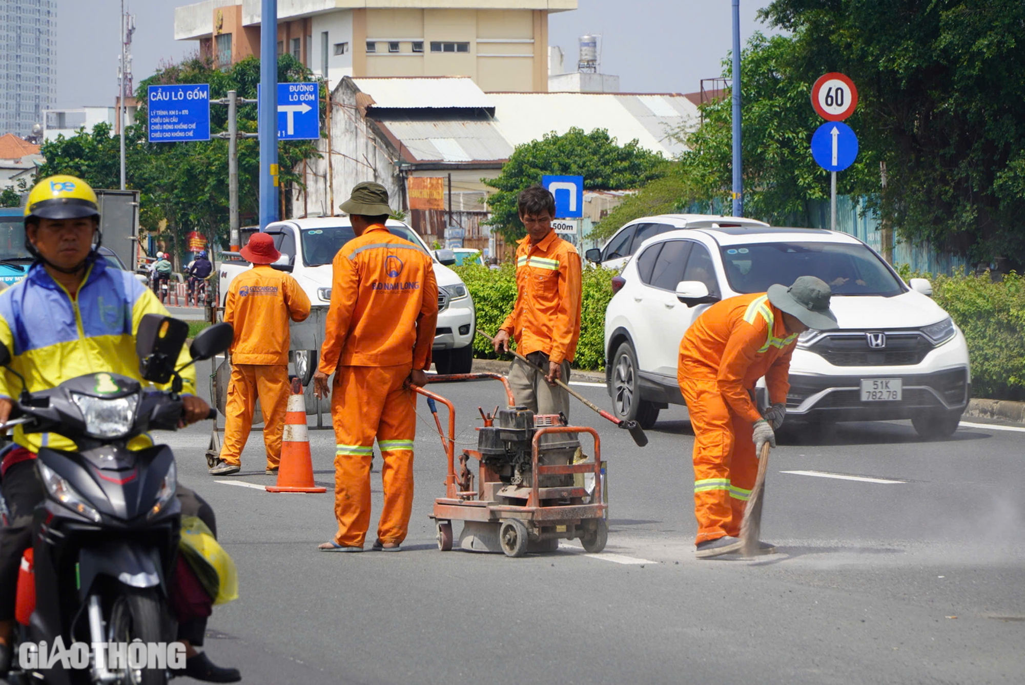 Toàn cảnh Đại lộ Võ Văn Kiệt sau 4 tháng thi công xoá bỏ dải phân cách làn xe máy- Ảnh 6. Toàn cảnh Đại lộ Võ Văn Kiệt sau 4 tháng thi công xoá bỏ dải phân cách làn xe máy- Ảnh 6.