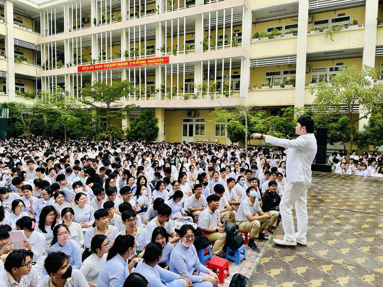 NSƯT Kim Tiểu Long, Đông Quân với NSƯT Kim Tiểu Long, Đông Quân với