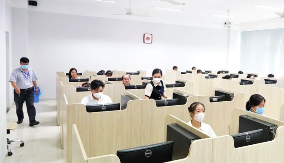 Bằng tốt nghiệp nào được miễn thi ngoại ngữ khi tuyển công chức?- Ảnh 1. Bằng tốt nghiệp nào được miễn thi ngoại ngữ khi tuyển công chức?- Ảnh 1.