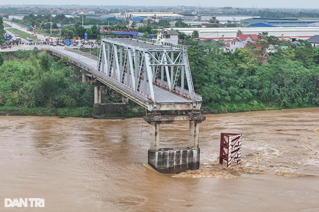 Bộ Xây dựng gửi công văn cho Phú Thọ về giải quyết vụ sập cầu Phong Châu - 1 Bộ Xây dựng gửi công văn cho Phú Thọ về giải quyết vụ sập cầu Phong Châu - 1