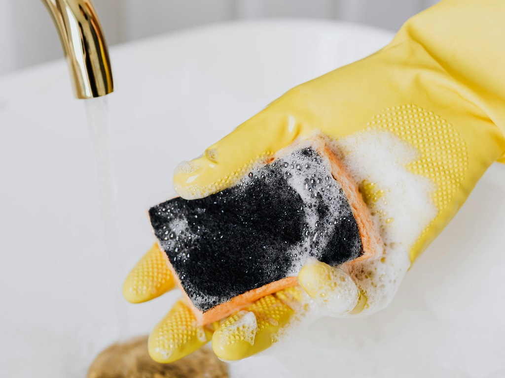 Ngày mới với tin tức sức khỏe: Cách dùng bọt biển rửa chén an toàn- Ảnh 1. Ngày mới với tin tức sức khỏe: Cách dùng bọt biển rửa chén an toàn- Ảnh 1.