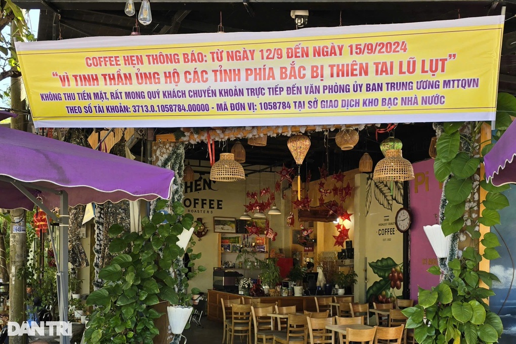 Cách ủng hộ đồng bào gặp bão lũ khác lạ của chủ quán cà phê - 1 Cách ủng hộ đồng bào gặp bão lũ khác lạ của chủ quán cà phê - 1