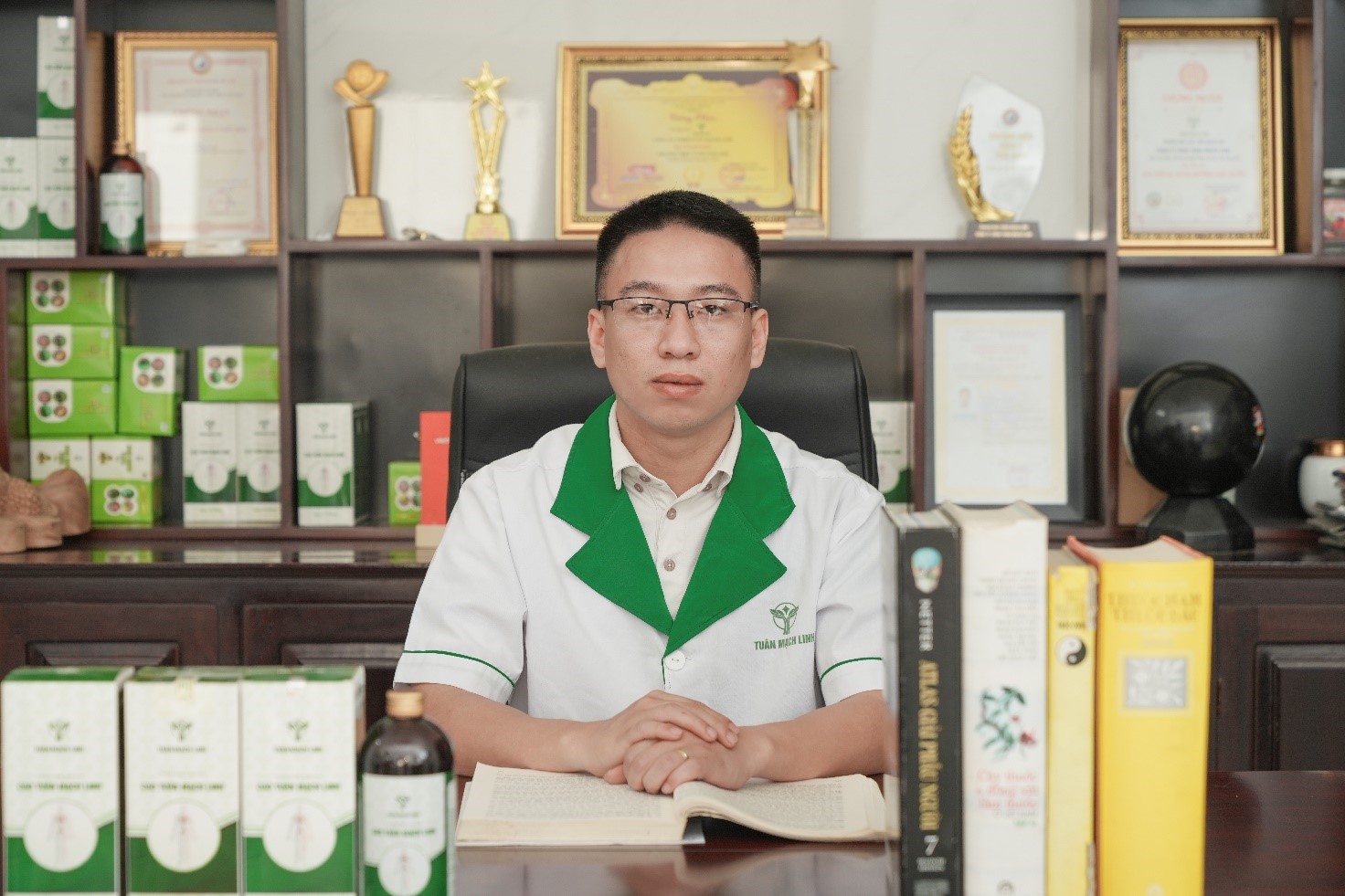 Cao Tuân Mạch Linh – Hỗ trợ phòng ngừa suy giãn tĩnh mạch hiệu quả - Ảnh 1. Cao Tuân Mạch Linh – Hỗ trợ phòng ngừa suy giãn tĩnh mạch hiệu quả - Ảnh 1.