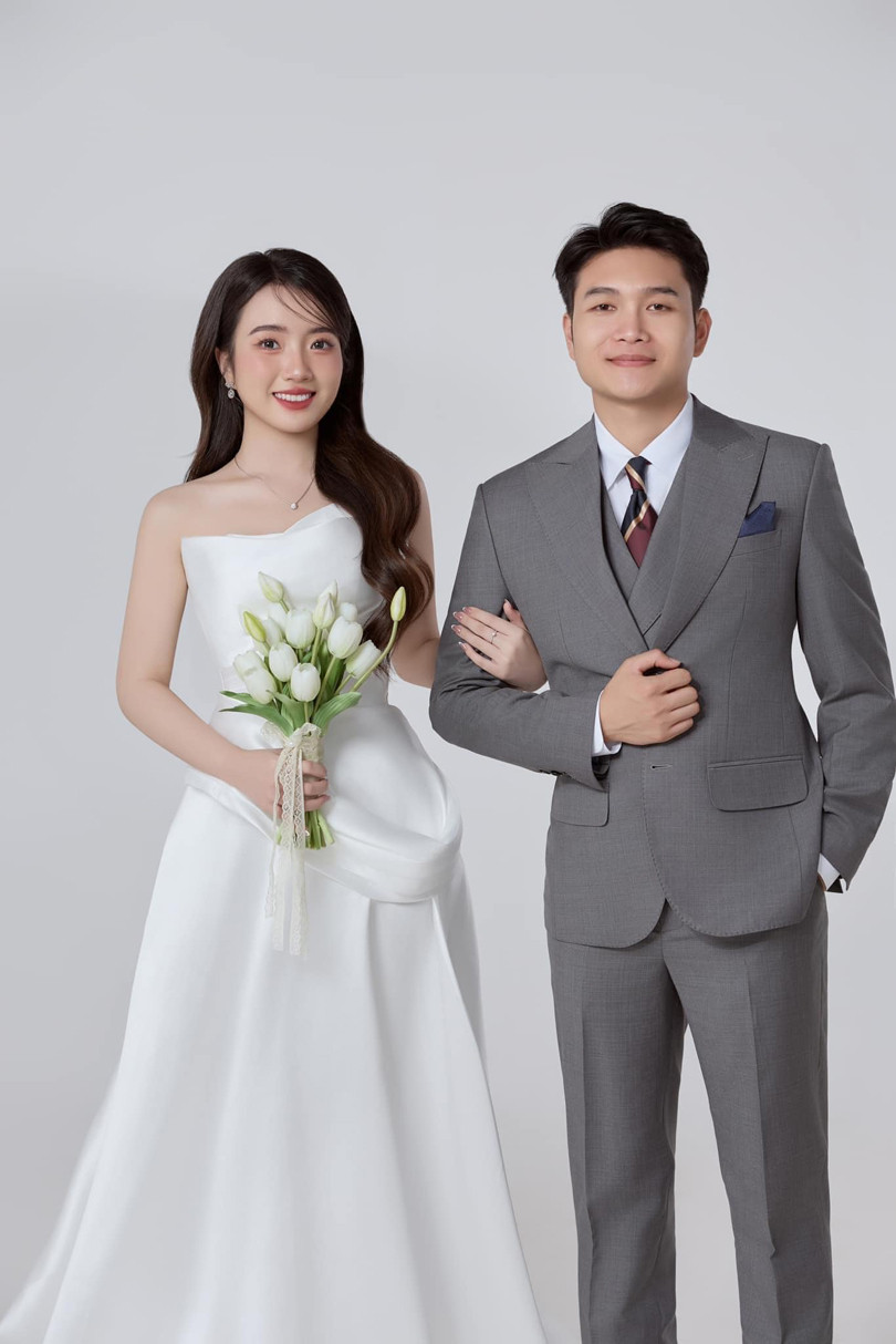 Cô gái Nghệ An lấy chồng cách nhà 6m, đám cưới có nhiều điểm 'lạ lùng' - Ảnh 1. Cô gái Nghệ An lấy chồng cách nhà 6m, đám cưới có nhiều điểm 'lạ lùng' - Ảnh 1.