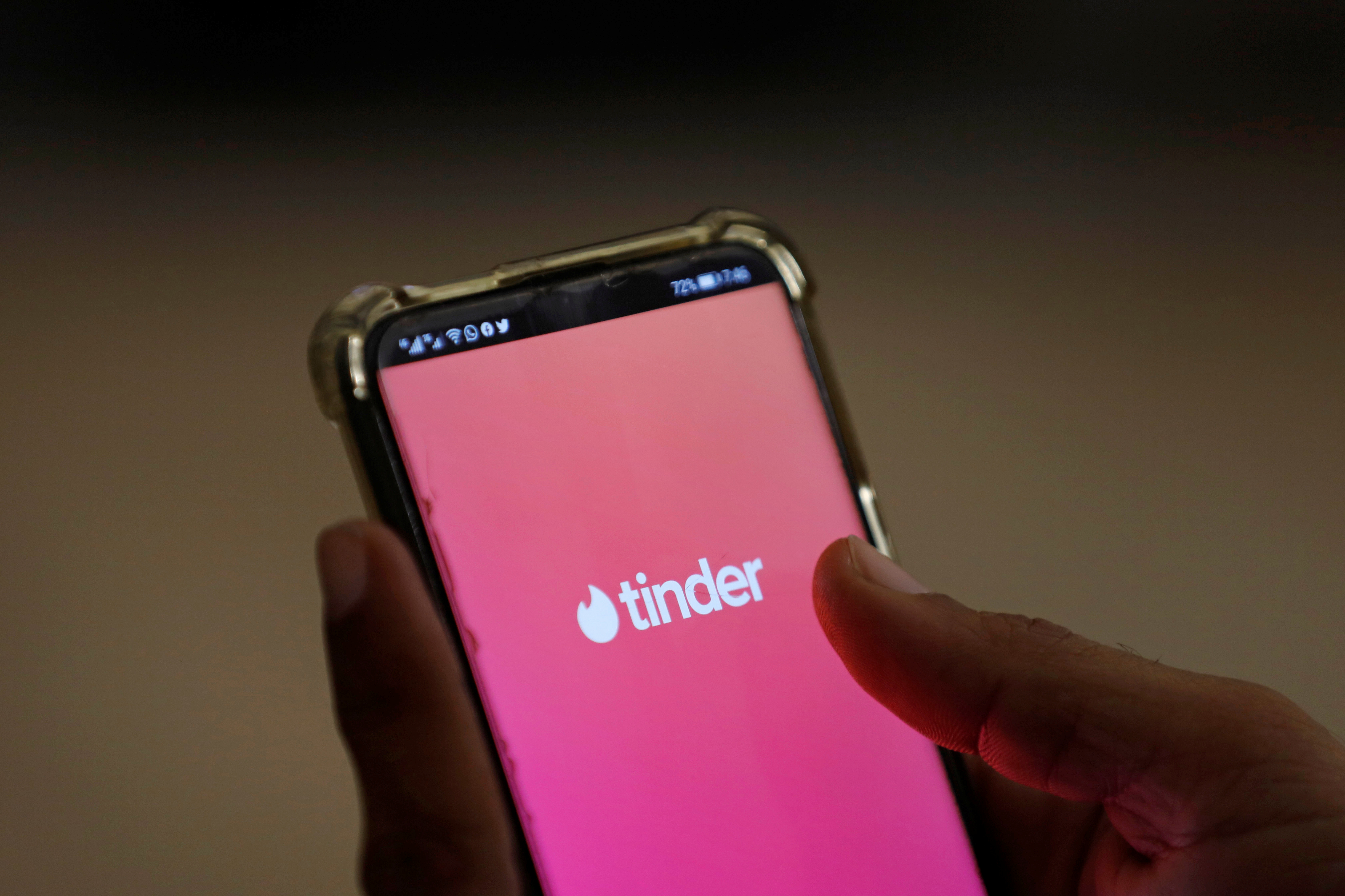 Công ty cho nhân viên nghỉ phép để tìm 'nửa kia' trên Tinder- Ảnh 1. Công ty cho nhân viên nghỉ phép để tìm 'nửa kia' trên Tinder- Ảnh 1.