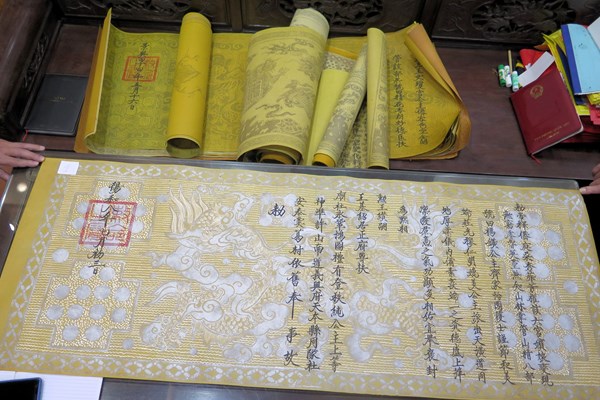 Cục Di sản văn hóa lên tiếng về việc làm mới đạo sắc phong ở Phủ Vân Cát Nam Định - Ảnh 1. Cục Di sản văn hóa lên tiếng về việc làm mới đạo sắc phong ở Phủ Vân Cát Nam Định - Ảnh 1.