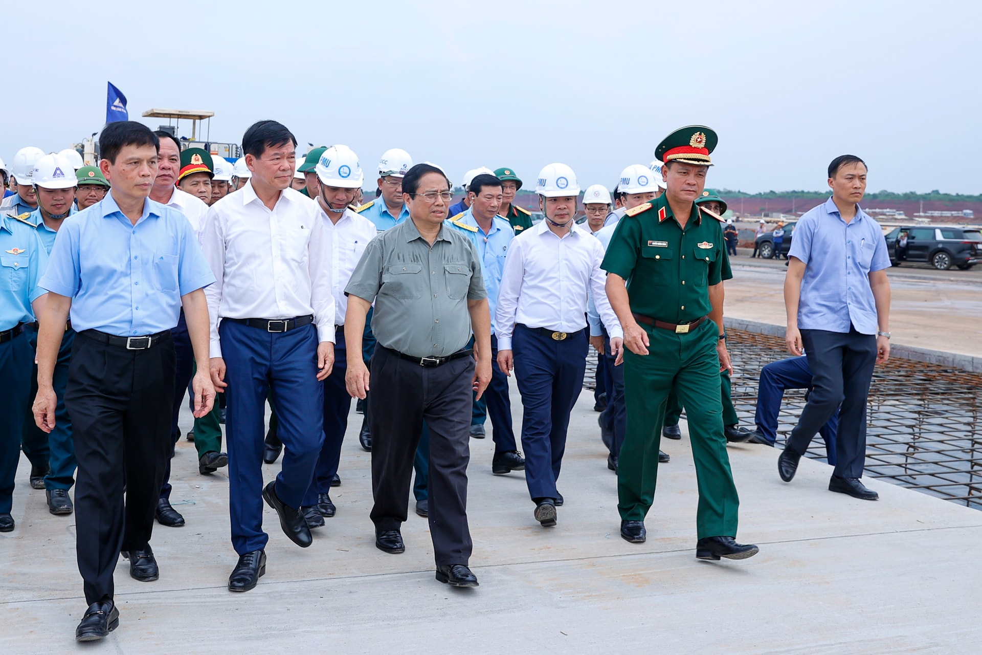 Thủ tướng: Đẩy nhanh tiến độ, cơ bản hoàn thành sân bay Long Thành vào cuối năm 2025- Ảnh 1. Thủ tướng: Đẩy nhanh tiến độ, cơ bản hoàn thành sân bay Long Thành vào cuối năm 2025- Ảnh 1.