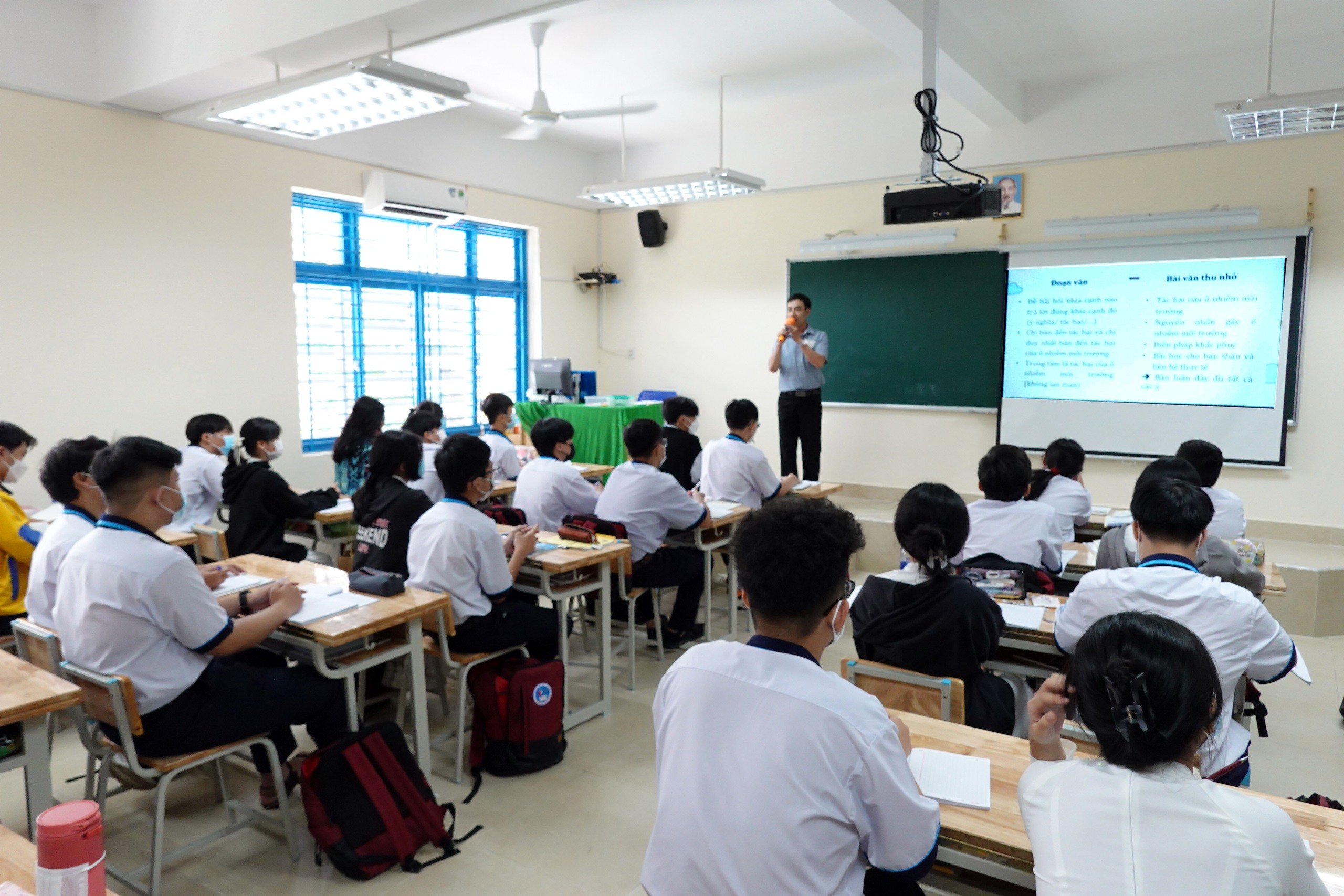 Dạy văn theo chương trình mới, học sinh có hệ thống được kiến thức?- Ảnh 1. Dạy văn theo chương trình mới, học sinh có hệ thống được kiến thức?- Ảnh 1.