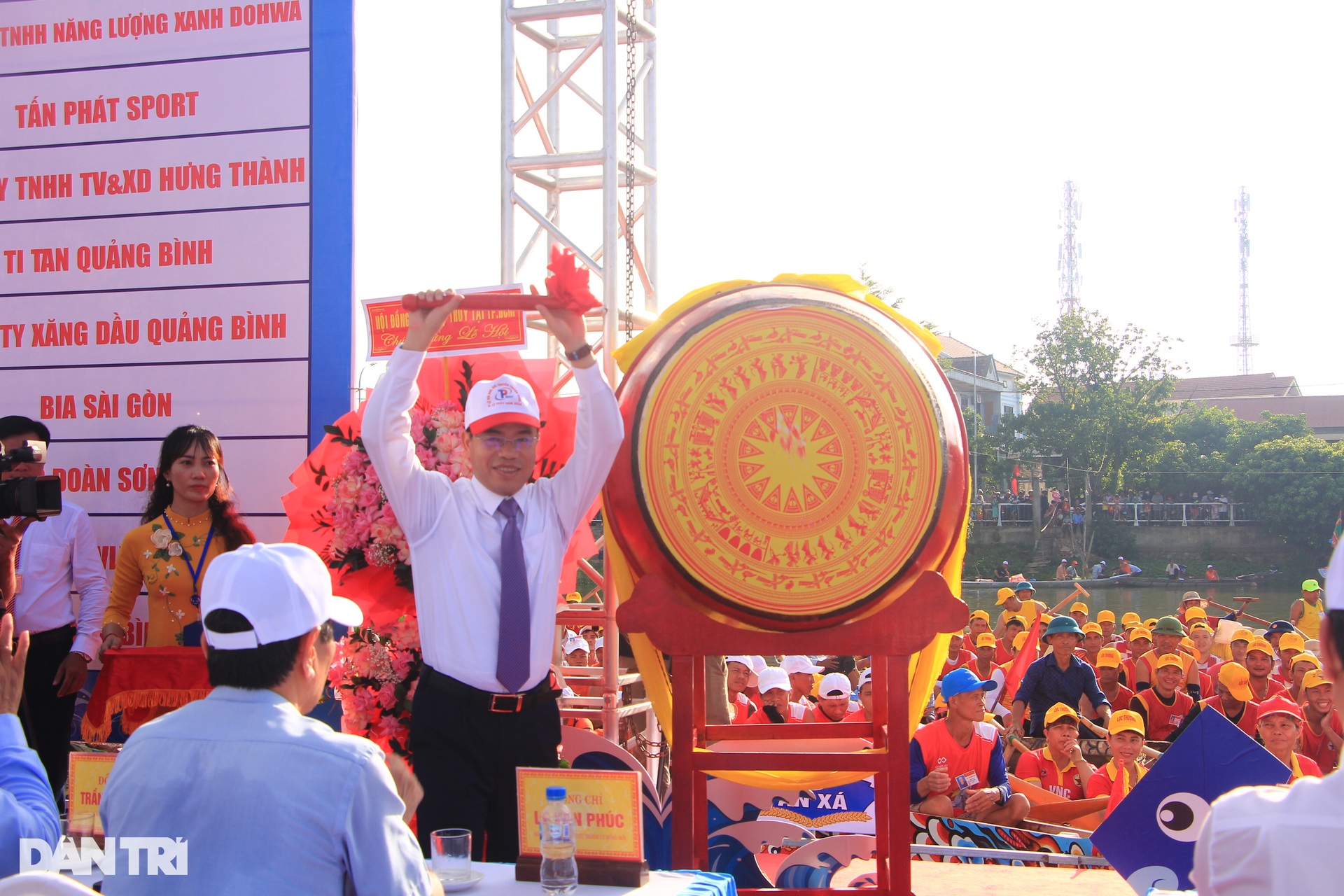 Dòng sông Kiến Giang dậy sóng mừng Tết Độc lập - 2 Dòng sông Kiến Giang dậy sóng mừng Tết Độc lập - 2