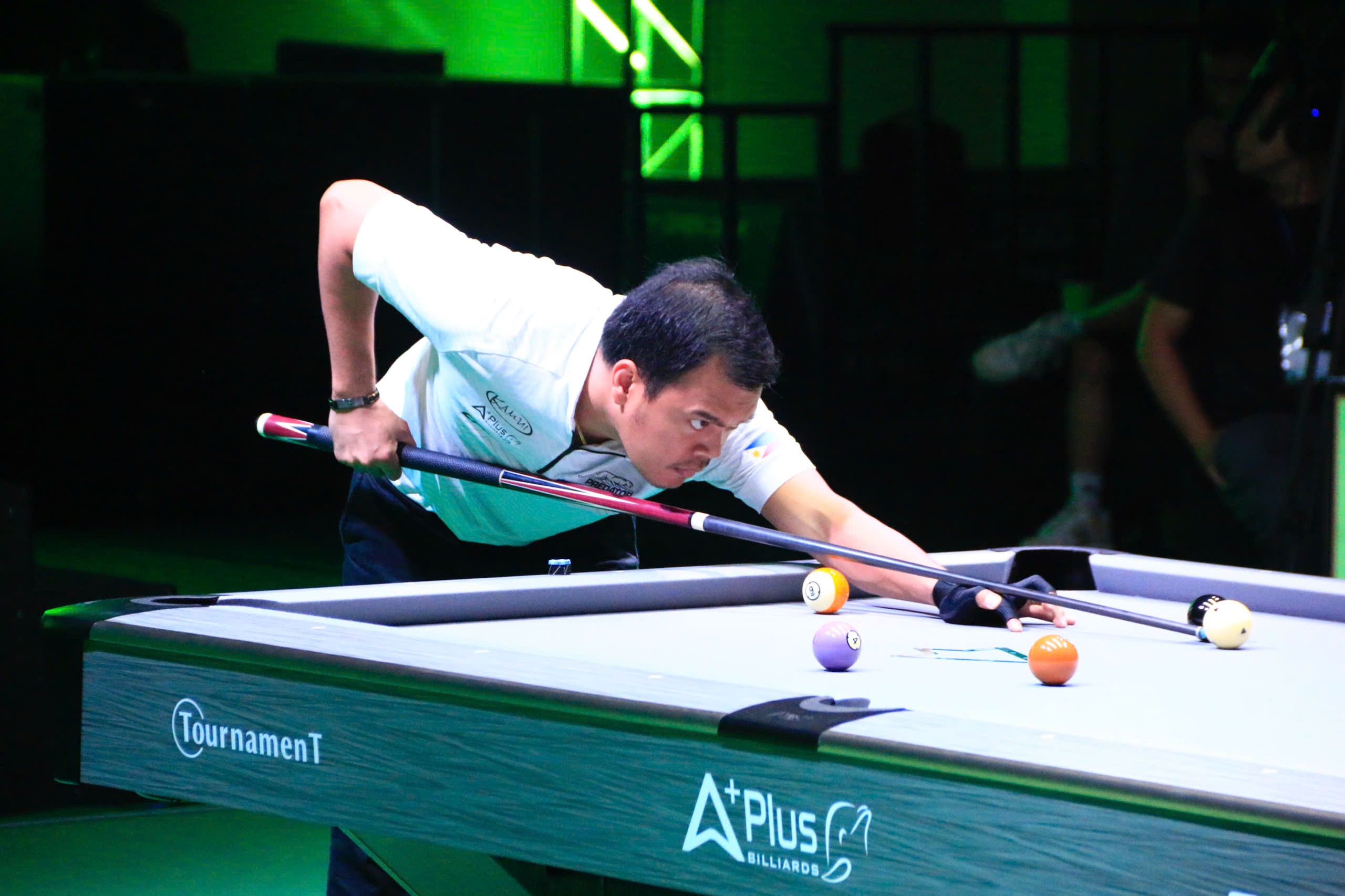 Billiards: 'Efren Reyes mới' vô địch đầy ấn tượng, nhận gần 1 tỉ đồng tiền thưởng - Ảnh 1. Billiards: 'Efren Reyes mới' vô địch đầy ấn tượng, nhận gần 1 tỉ đồng tiền thưởng - Ảnh 1.