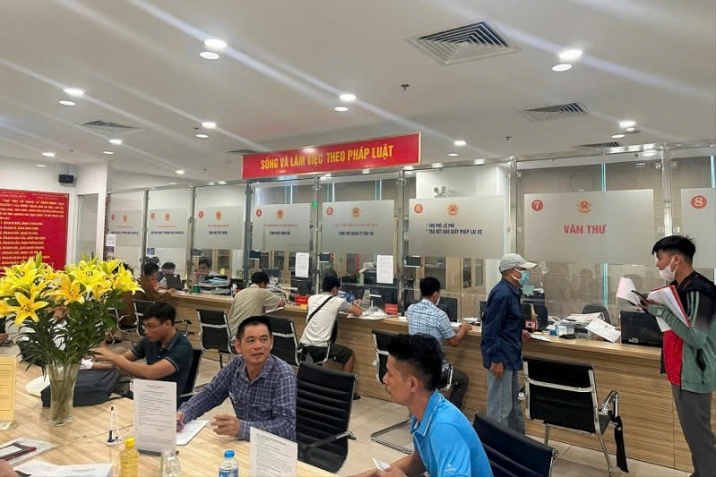 Hà Nội có thêm 4 điểm cấp, đổi giấy phép lái xe- Ảnh 1. Hà Nội có thêm 4 điểm cấp, đổi giấy phép lái xe- Ảnh 1.