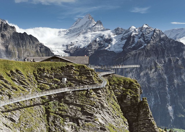 Khám phá và trải nghiệm những điều tuyệt vời tại ngôi làng Grindelwald đẹp mộng mơ- Ảnh 2. Khám phá và trải nghiệm những điều tuyệt vời tại ngôi làng Grindelwald đẹp mộng mơ- Ảnh 2.